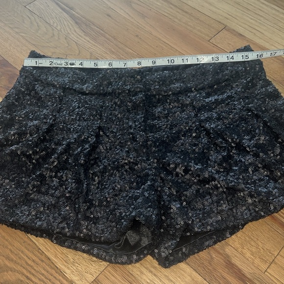 Zio Sequin Shorts Black, Size Medium - Picture 4 of 8